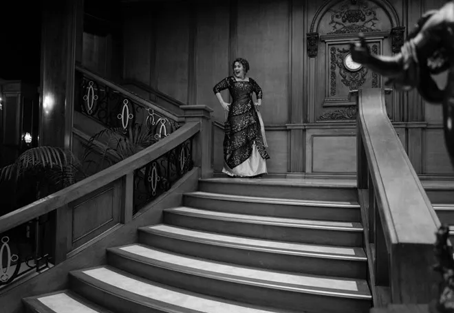 Adele mừng tuổi 30 theo phong cách phim Titanic - Ảnh 1. Adele mừng tuổi 30 theo phong cách phim Titanic - Ảnh 1.