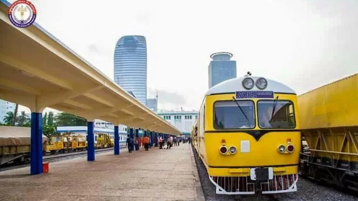 Dịch vụ tàu hỏa hiện đại tại Phnom Penh - Lựa chọn hấp dẫn cho du khách - Ảnh 1. Dịch vụ tàu hỏa hiện đại tại Phnom Penh - Lựa chọn hấp dẫn cho du khách - Ảnh 1.