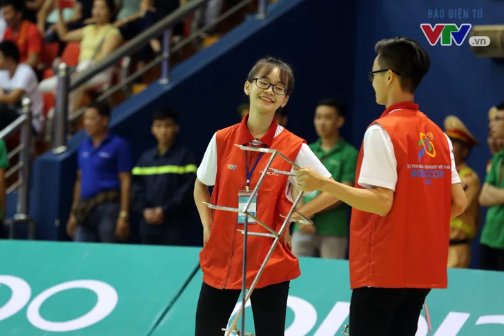 Những bóng hồng tại Robocon Việt Nam 2018 - Ảnh 9. Những bóng hồng tại Robocon Việt Nam 2018 - Ảnh 9.