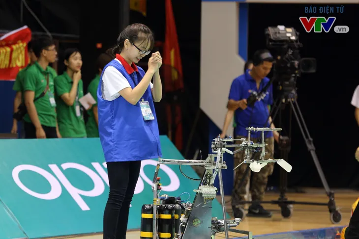 Những bóng hồng tại Robocon Việt Nam 2018 - Ảnh 6. Những bóng hồng tại Robocon Việt Nam 2018 - Ảnh 6.