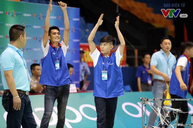 VCK Robocon Việt Nam 2018: Gặp sự cố đáng tiếc, đại diện của Hà Tĩnh rời cuộc chơi - Ảnh 21. VCK Robocon Việt Nam 2018: Gặp sự cố đáng tiếc, đại diện của Hà Tĩnh rời cuộc chơi - Ảnh 21.
