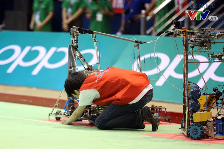 VCK Robocon Việt Nam 2018: Gặp sự cố đáng tiếc, đại diện của Hà Tĩnh rời cuộc chơi - Ảnh 29. VCK Robocon Việt Nam 2018: Gặp sự cố đáng tiếc, đại diện của Hà Tĩnh rời cuộc chơi - Ảnh 29.