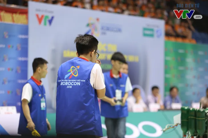 VCK Robocon Việt Nam 2018: Gặp sự cố đáng tiếc, đại diện của Hà Tĩnh rời cuộc chơi - Ảnh 34. VCK Robocon Việt Nam 2018: Gặp sự cố đáng tiếc, đại diện của Hà Tĩnh rời cuộc chơi - Ảnh 34.