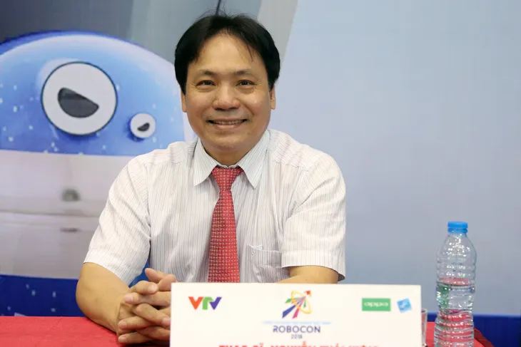 Đây chính là những người “cầm cân nảy mực” tại VCK Robocon Việt Nam 2018 - Ảnh 5. Đây chính là những người “cầm cân nảy mực” tại VCK Robocon Việt Nam 2018 - Ảnh 5.