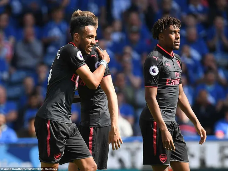 Chùm ảnh: Trận thắng cuối cùng của HLV Wenger với Arsenal - Ảnh 10. Chùm ảnh: Trận thắng cuối cùng của HLV Wenger với Arsenal - Ảnh 10.