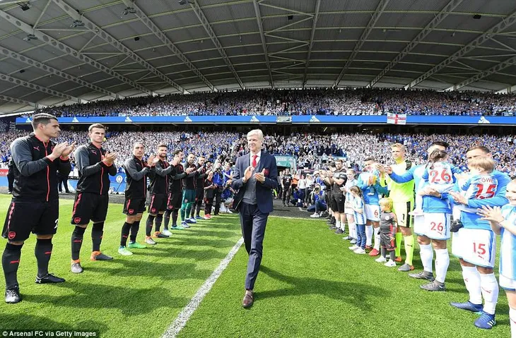 Chùm ảnh: Trận thắng cuối cùng của HLV Wenger với Arsenal - Ảnh 3. Chùm ảnh: Trận thắng cuối cùng của HLV Wenger với Arsenal - Ảnh 3.