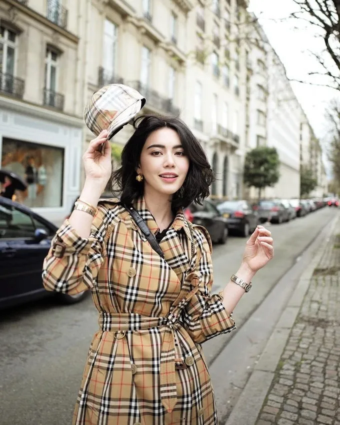 Davika Hoorne - Bạn gái trong MV Chạy ngay đi của Sơn Tùng MTP nổi tiếng cỡ nào? - Ảnh 5. Davika Hoorne - Bạn gái trong MV Chạy ngay đi của Sơn Tùng MTP nổi tiếng cỡ nào? - Ảnh 5.