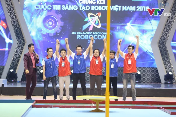 “Rồng bay” chỉ trong 22 giây, LH - ATM vô địch Robocon Việt Nam 2018 - Ảnh 25.