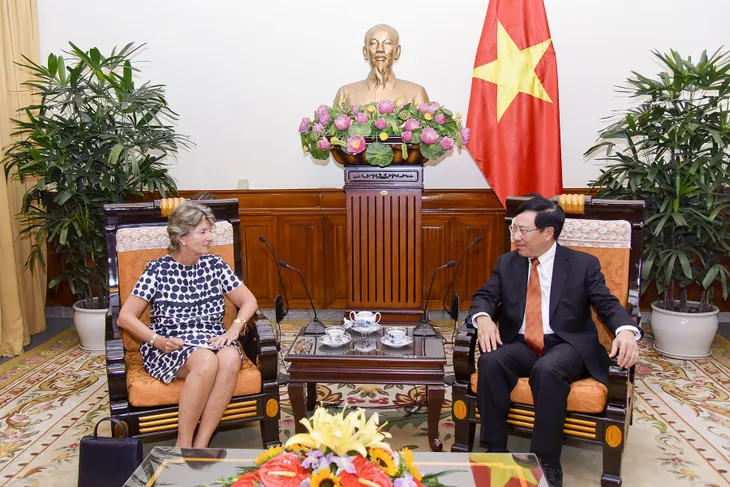 Phó Thủ tướng Phạm Bình Minh tiếp Đại sứ Tây Ban Nha - Ảnh 1. Phó Thủ tướng Phạm Bình Minh tiếp Đại sứ Tây Ban Nha - Ảnh 1.