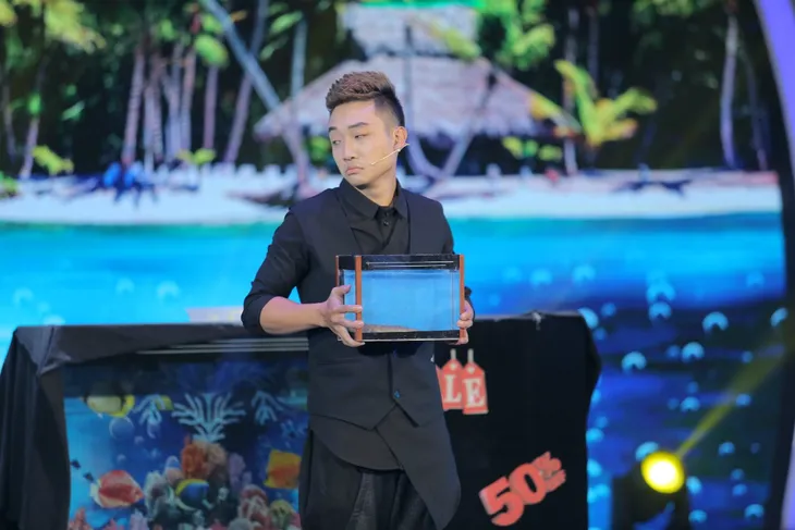 Ảo thuật siêu phàm: Gặp gỡ gương mặt đình đám trong giới ảo thuật Hà Nội - Ảnh 2. Ảo thuật siêu phàm: Gặp gỡ gương mặt đình đám trong giới ảo thuật Hà Nội - Ảnh 2.