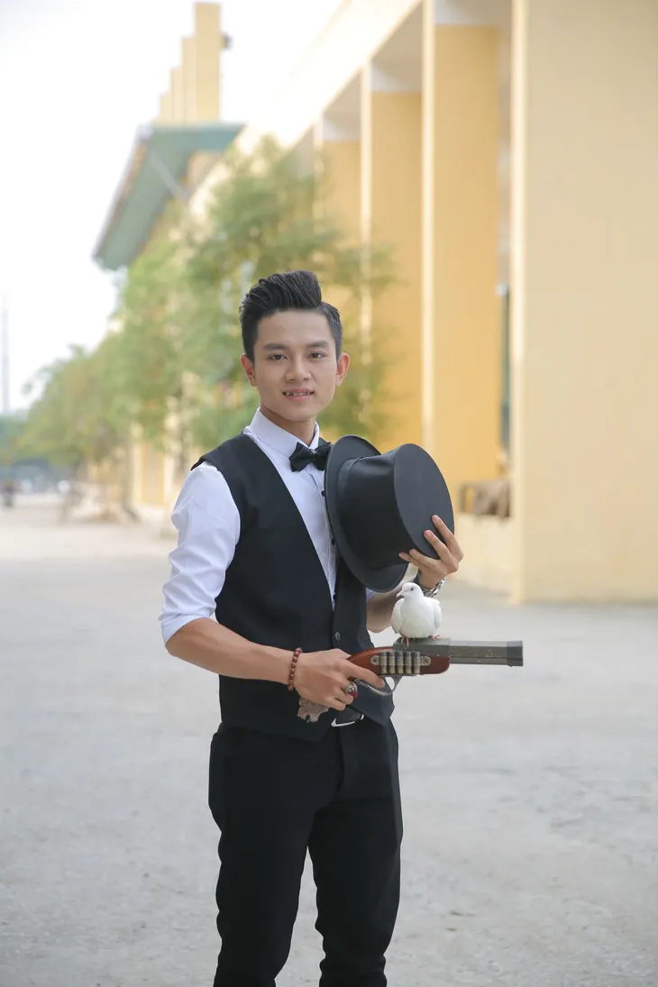 Chàng trai dùng tiền cưới vợ đi thi “Ảo thuật siêu phàm” - Ảnh 1. Chàng trai dùng tiền cưới vợ đi thi “Ảo thuật siêu phàm” - Ảnh 1.