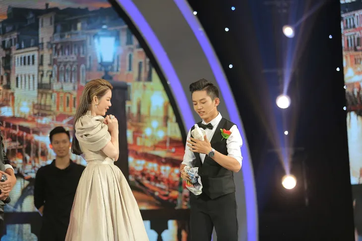 Chàng trai dùng tiền cưới vợ đi thi “Ảo thuật siêu phàm” - Ảnh 3. Chàng trai dùng tiền cưới vợ đi thi “Ảo thuật siêu phàm” - Ảnh 3.