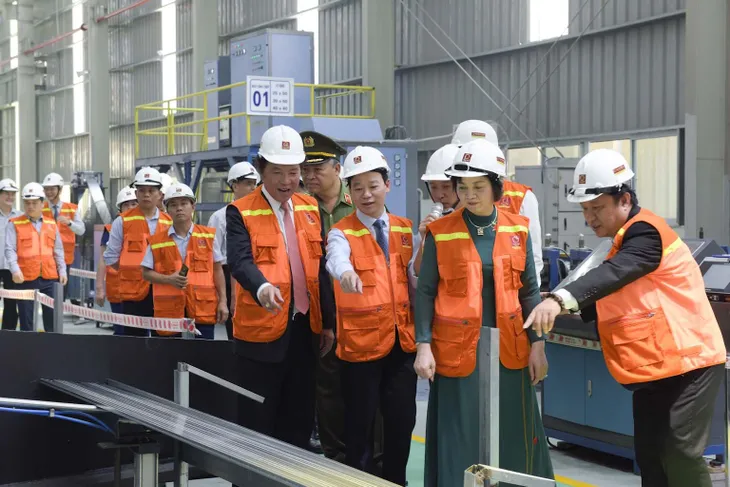 Tập đoàn Hoa Sen khánh thành giai đoạn I nhà máy tại Yên Bái - Ảnh 2. Tập đoàn Hoa Sen khánh thành giai đoạn I nhà máy tại Yên Bái - Ảnh 2.
