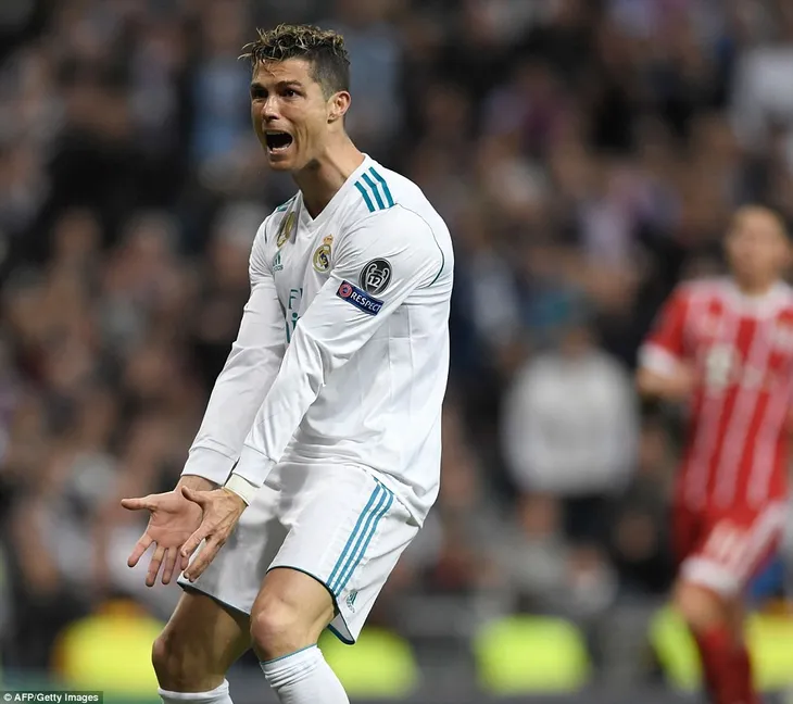 ẢNH: Vượt qua Bayern Munich, Real vào chung kết Champions League năm thứ 3 liên tiếp - Ảnh 15. ẢNH: Vượt qua Bayern Munich, Real vào chung kết Champions League năm thứ 3 liên tiếp - Ảnh 15.