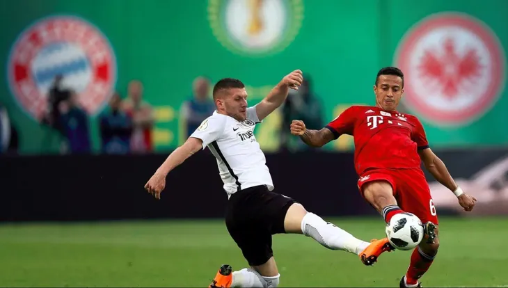 Kết quả bóng đá châu Âu rạng sáng ngày 20/5: Bayern Munich thua sốc chung kết cúp QG Đức - Ảnh 2. Kết quả bóng đá châu Âu rạng sáng ngày 20/5: Bayern Munich thua sốc chung kết cúp QG Đức - Ảnh 2.