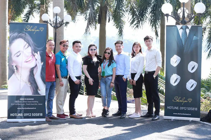 Hàng trăm doanh nhân tranh tài tại giải Golf dành cho doanh nghiệp nhỏ và vừa - Ảnh 2. Hàng trăm doanh nhân tranh tài tại giải Golf dành cho doanh nghiệp nhỏ và vừa - Ảnh 2.