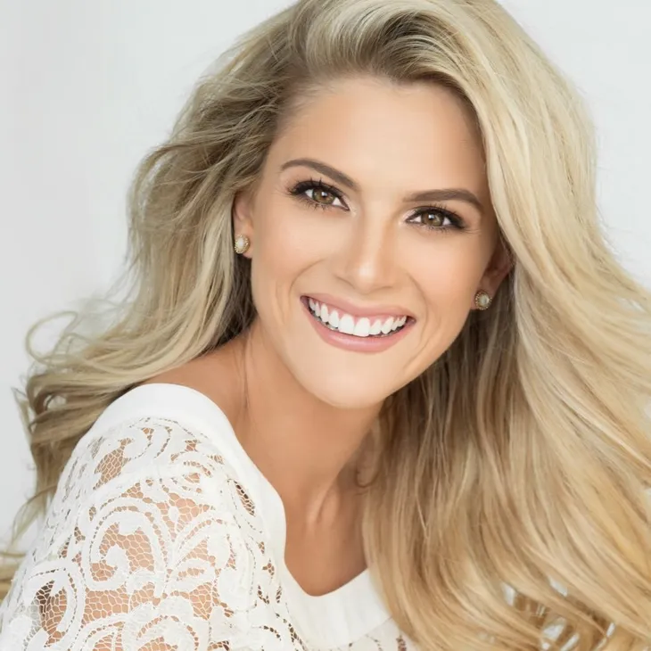 Cô nàng nấm lùn đăng quang Hoa hậu Mỹ (Miss USA) 2018 - Ảnh 6. Cô nàng nấm lùn đăng quang Hoa hậu Mỹ (Miss USA) 2018 - Ảnh 6.
