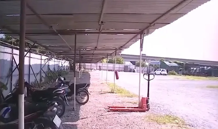 Giải tỏa nhiều bãi giữ xe trái phép trên địa bàn quận Hoàng Mai - Ảnh 2. Giải tỏa nhiều bãi giữ xe trái phép trên địa bàn quận Hoàng Mai - Ảnh 2.