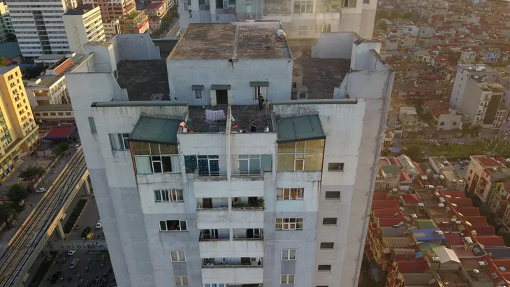 Cháy chung cư Fodacon Bắc Hà, Hà Đông, người dân hoảng loạn - Ảnh 14. Cháy chung cư Fodacon Bắc Hà, Hà Đông, người dân hoảng loạn - Ảnh 14.