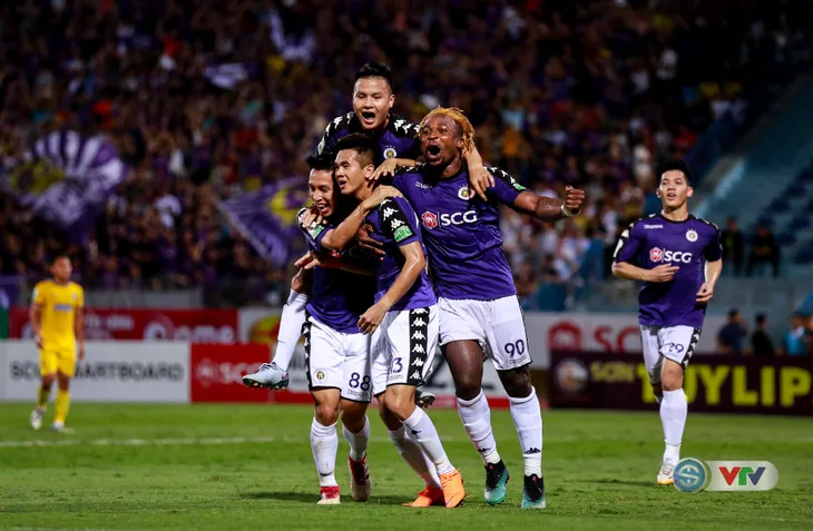 Lịch thi đấu và trực tiếp V.League 2018 hôm nay, 9/9: Tâm điểm CLB Hà Nội - SLNA - Ảnh 1. Lịch thi đấu và trực tiếp V.League 2018 hôm nay, 9/9: Tâm điểm CLB Hà Nội - SLNA - Ảnh 1.