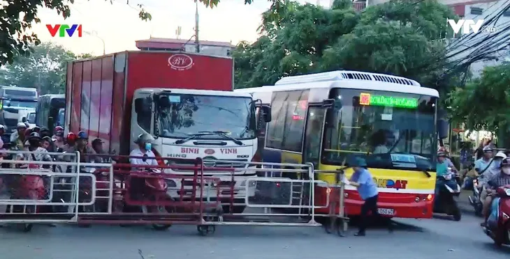 Công tác điều độ tại các đường ngang đường sắt - Ảnh 2. Công tác điều độ tại các đường ngang đường sắt - Ảnh 2.