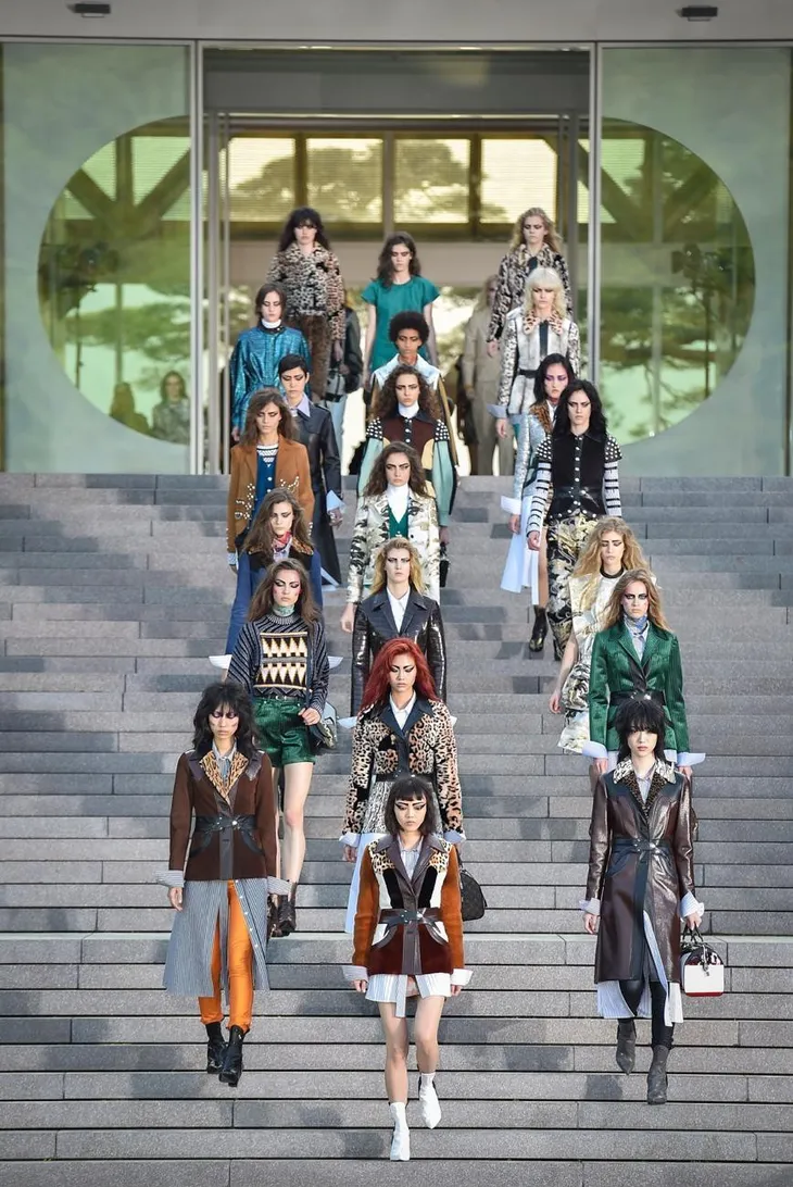 Louis Vuitton Cruise: Show diễn thường niên có gì hot? - Ảnh 1. Louis Vuitton Cruise: Show diễn thường niên có gì hot? - Ảnh 1.