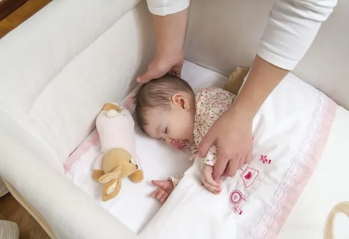 Những thứ có vẻ vô hại nhưng thực sự nguy hiểm cho em bé của bạn - Ảnh 4. Những thứ có vẻ vô hại nhưng thực sự nguy hiểm cho em bé của bạn - Ảnh 4.