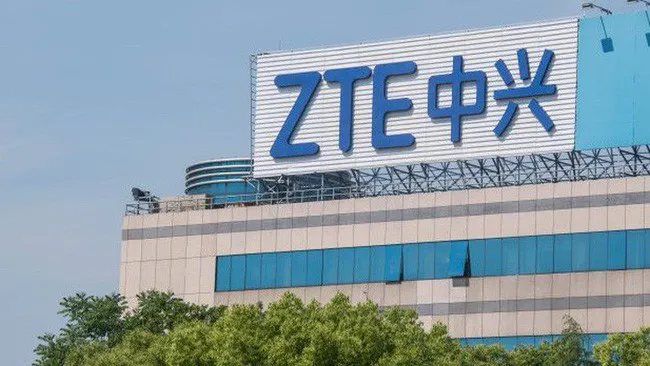 Tổng thống Mỹ Donald Trump tìm cách hồi sinh ZTE - Ảnh 1. Tổng thống Mỹ Donald Trump tìm cách hồi sinh ZTE - Ảnh 1.