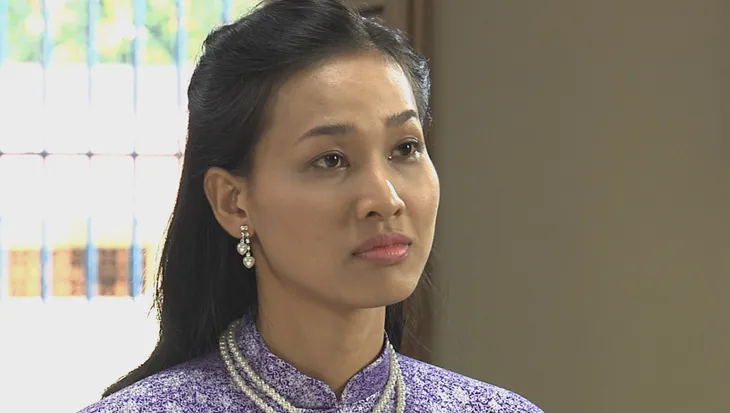 Mỹ nhân Sài Thành - Tập 9: Bạch Trà được thiếu tá Pháp mê mẩn, Thanh Trà nhờ nhan sắc kiếm tiền - Ảnh 5. Mỹ nhân Sài Thành - Tập 9: Bạch Trà được thiếu tá Pháp mê mẩn, Thanh Trà nhờ nhan sắc kiếm tiền - Ảnh 5.
