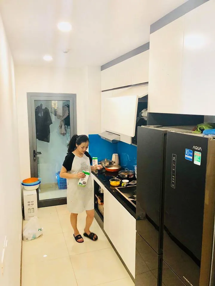 Ngắm căn hộ nhỏ tiện nghi của diễn viên Hữu Công - Ảnh 7. Ngắm căn hộ nhỏ tiện nghi của diễn viên Hữu Công - Ảnh 7.