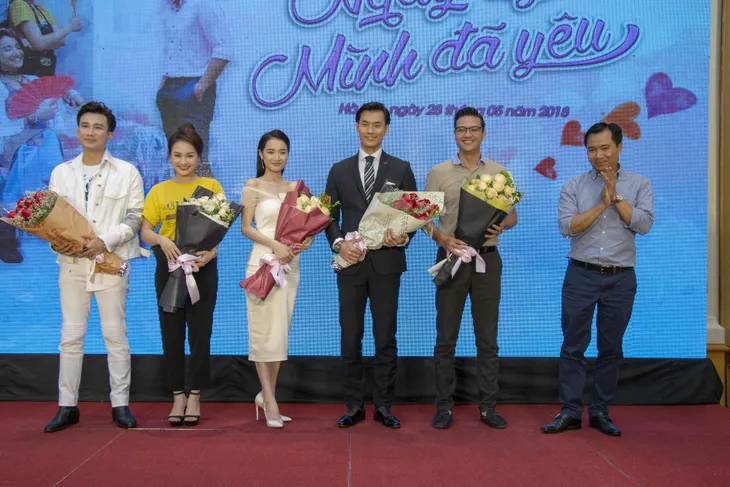 Xem cảnh nóng trong Ngày ấy mình đã yêu, Nhã Phương cúi mặt vì ngượng - Ảnh 10. Xem cảnh nóng trong Ngày ấy mình đã yêu, Nhã Phương cúi mặt vì ngượng - Ảnh 10.