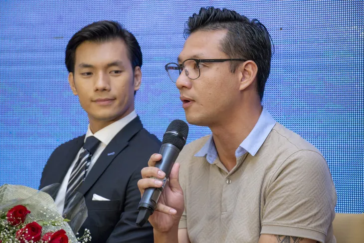 Xem cảnh nóng trong Ngày ấy mình đã yêu, Nhã Phương cúi mặt vì ngượng - Ảnh 8. Xem cảnh nóng trong Ngày ấy mình đã yêu, Nhã Phương cúi mặt vì ngượng - Ảnh 8.
