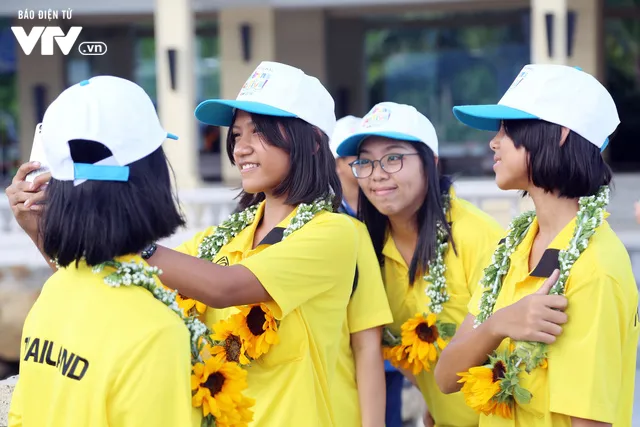Các đoàn thiếu nhi quốc tế rạng rỡ trong lần đầu đặt chân tới Vinpearl Land Nha Trang - Ảnh 11. Các đoàn thiếu nhi quốc tế rạng rỡ trong lần đầu đặt chân tới Vinpearl Land Nha Trang - Ảnh 11.