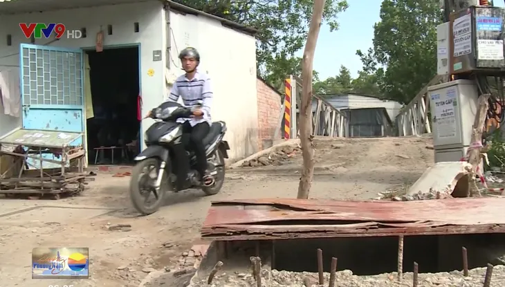 Trì trệ nâng cấp hẻm, người dân Cần Thơ gặp khó - Ảnh 2. Trì trệ nâng cấp hẻm, người dân Cần Thơ gặp khó - Ảnh 2.