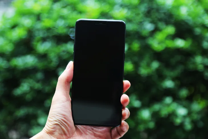 Oppo F7 có thêm phiên bản kim cương đen - Ảnh 2. Oppo F7 có thêm phiên bản kim cương đen - Ảnh 2.