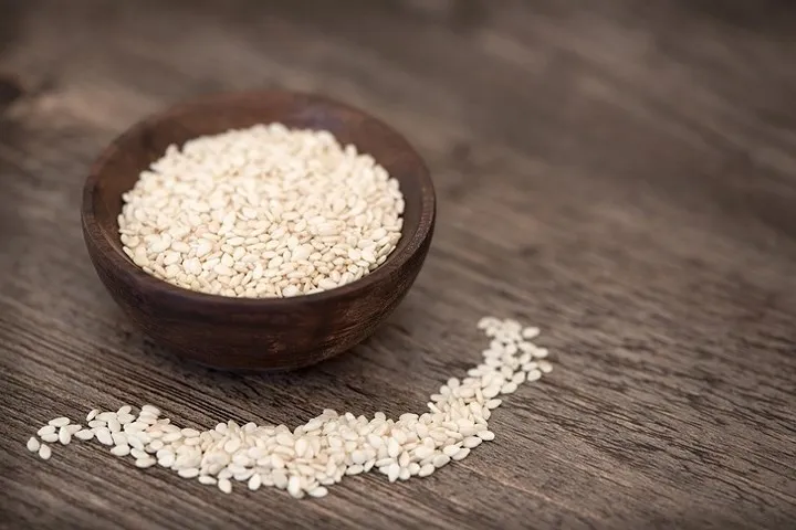 Những loại hạt nhiều dinh dưỡng nên ăn mỗi ngày - Ảnh 2. Những loại hạt nhiều dinh dưỡng nên ăn mỗi ngày - Ảnh 2.