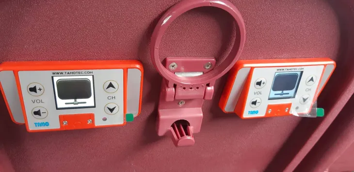 Cận cảnh chiếc xe bus 2 tầng đầu tiên của Hà Nội chính thức đi vào hoạt động - Ảnh 5. Cận cảnh chiếc xe bus 2 tầng đầu tiên của Hà Nội chính thức đi vào hoạt động - Ảnh 5.