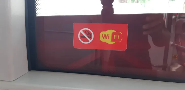 Cận cảnh chiếc xe bus 2 tầng đầu tiên của Hà Nội chính thức đi vào hoạt động - Ảnh 10. Cận cảnh chiếc xe bus 2 tầng đầu tiên của Hà Nội chính thức đi vào hoạt động - Ảnh 10.