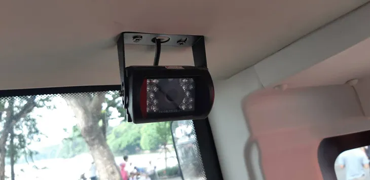 Cận cảnh chiếc xe bus 2 tầng đầu tiên của Hà Nội chính thức đi vào hoạt động - Ảnh 11. Cận cảnh chiếc xe bus 2 tầng đầu tiên của Hà Nội chính thức đi vào hoạt động - Ảnh 11.
