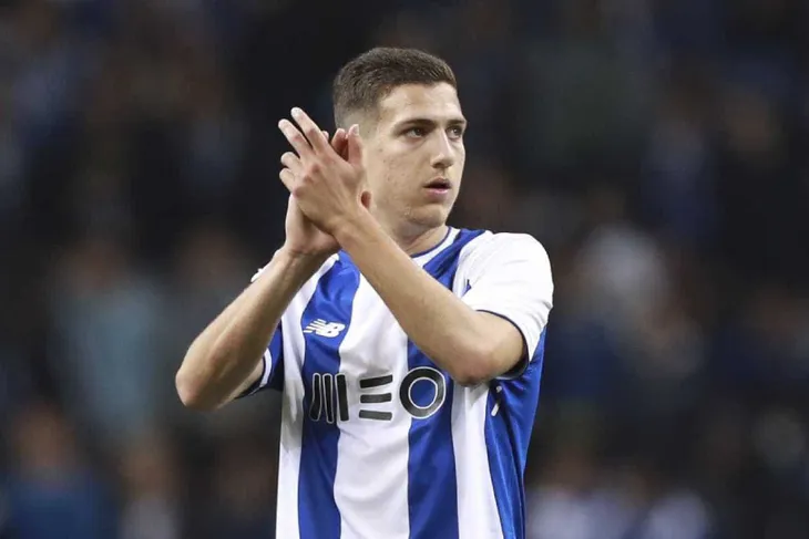 Tài năng trẻ Porto gia nhập Man Utd - Ảnh 1. Tài năng trẻ Porto gia nhập Man Utd - Ảnh 1.