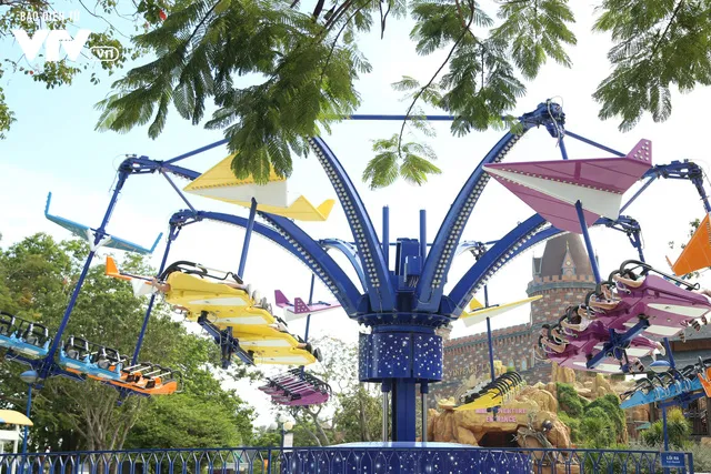 Liên hoan thiếu nhi quốc tế VTV: Các bạn nhỏ vui chơi thỏa thích ở Vinpearl Land Nha Trang - Ảnh 2. Liên hoan thiếu nhi quốc tế VTV: Các bạn nhỏ vui chơi thỏa thích ở Vinpearl Land Nha Trang - Ảnh 2.