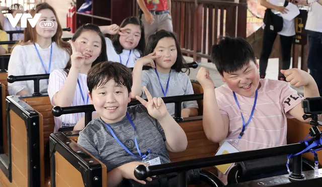 Liên hoan thiếu nhi quốc tế VTV: Các bạn nhỏ vui chơi thỏa thích ở Vinpearl Land Nha Trang - Ảnh 8. Liên hoan thiếu nhi quốc tế VTV: Các bạn nhỏ vui chơi thỏa thích ở Vinpearl Land Nha Trang - Ảnh 8.