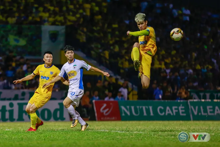 Công Phượng toả sáng, HAGL đánh bại FLC Thanh Hoá - Ảnh 13. Công Phượng toả sáng, HAGL đánh bại FLC Thanh Hoá - Ảnh 13.