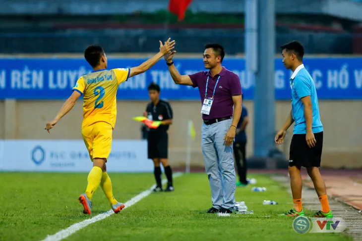Chùm ảnh: FLC Thanh Hoá hòa trận ra mắt HLV Đức Thắng - Ảnh 13. Chùm ảnh: FLC Thanh Hoá hòa trận ra mắt HLV Đức Thắng - Ảnh 13.