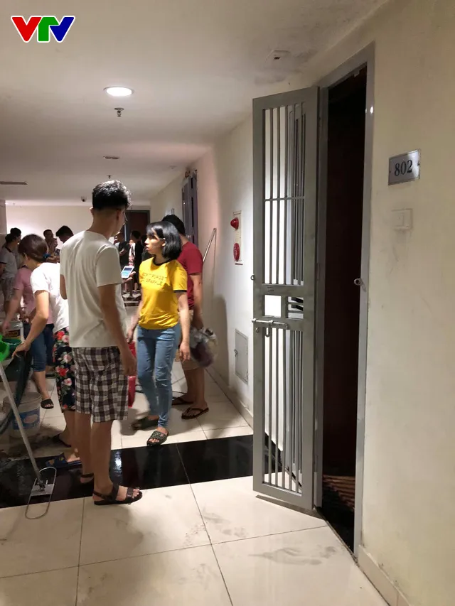 Hà Nội: Cháy chung cư tại Thanh Trì, cư dân hoảng loạn - Ảnh 1. Hà Nội: Cháy chung cư tại Thanh Trì, cư dân hoảng loạn - Ảnh 1.
