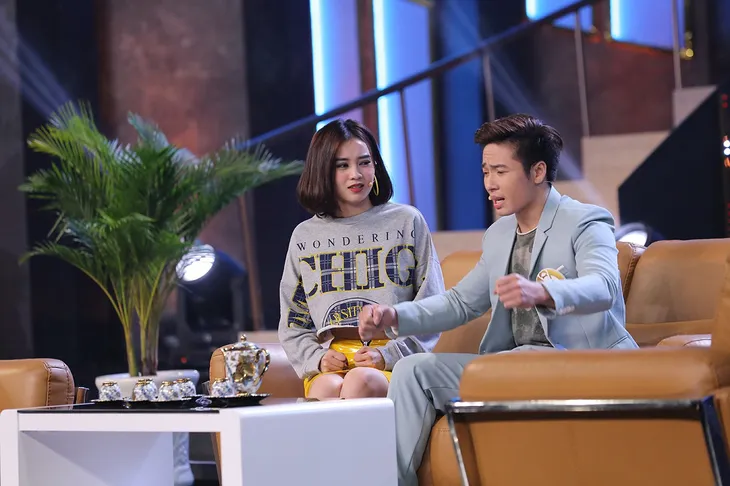 Quý ông đại chiến: Xuất hiện trai hư khiến các mỹ nhân Việt ngất lên ngất xuống - Ảnh 5. Quý ông đại chiến: Xuất hiện trai hư khiến các mỹ nhân Việt ngất lên ngất xuống - Ảnh 5.