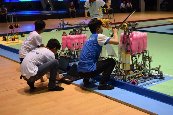Robocon Việt Nam 2018: Các đội tuyển tất bật thử sân trước thềm chung kết - Ảnh 11. Robocon Việt Nam 2018: Các đội tuyển tất bật thử sân trước thềm chung kết - Ảnh 11.