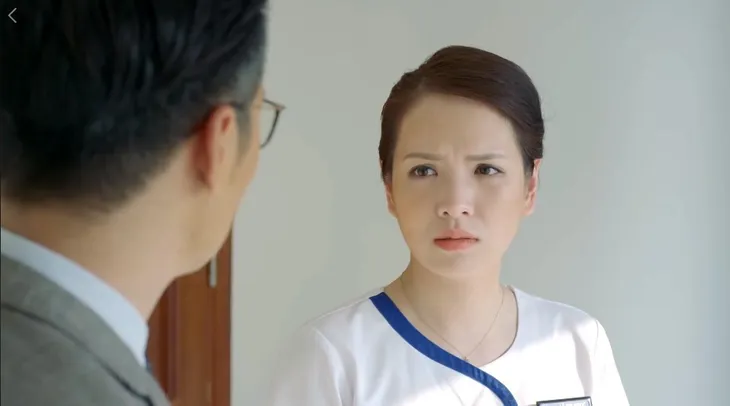 Cả một đời ân oán - Tập 41: Bà Lan (NSƯT Mỹ Uyên) ép Ngân (Hạ Anh) đeo nhẫn cầu hôn của Nguyên - Ảnh 1. Cả một đời ân oán - Tập 41: Bà Lan (NSƯT Mỹ Uyên) ép Ngân (Hạ Anh) đeo nhẫn cầu hôn của Nguyên - Ảnh 1.