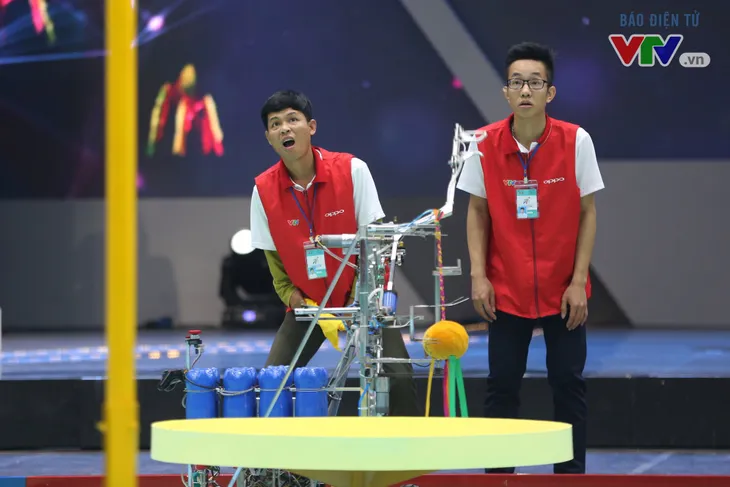 Những khoảnh khắc ấn tượng tại vòng loại Robocon Việt Nam 2018 - Ảnh 8. Những khoảnh khắc ấn tượng tại vòng loại Robocon Việt Nam 2018 - Ảnh 8.