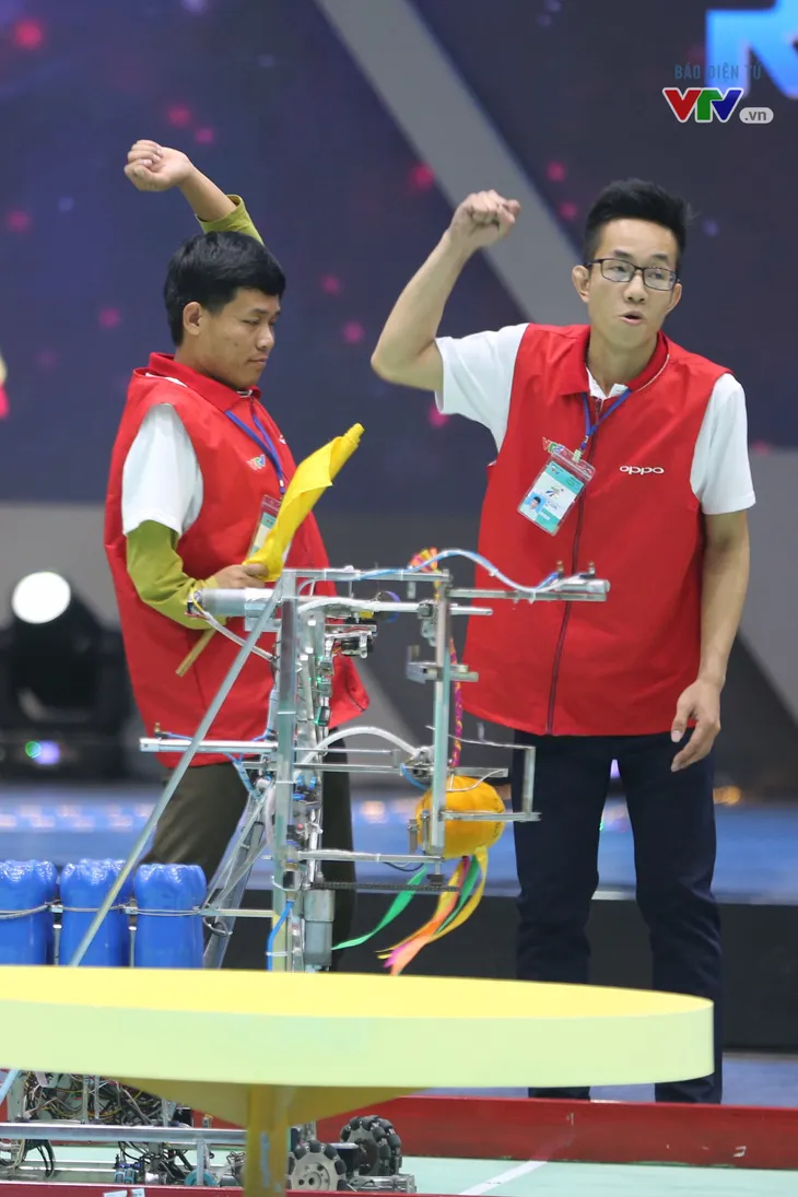 Những khoảnh khắc ấn tượng tại vòng loại Robocon Việt Nam 2018 - Ảnh 9. Những khoảnh khắc ấn tượng tại vòng loại Robocon Việt Nam 2018 - Ảnh 9.
